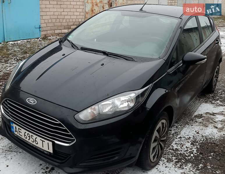 Хэтчбек Ford Fiesta 2014 в Днепре