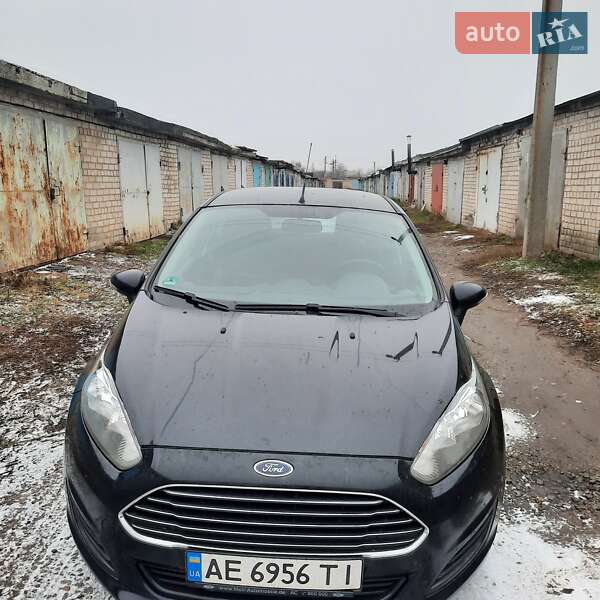 Хэтчбек Ford Fiesta 2014 в Днепре