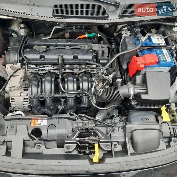 Хэтчбек Ford Fiesta 2014 в Днепре