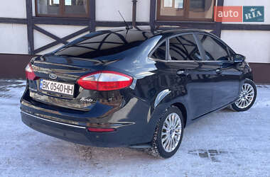 Седан Ford Fiesta 2014 в Рівному