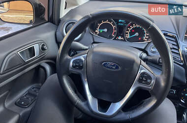 Седан Ford Fiesta 2014 в Рівному