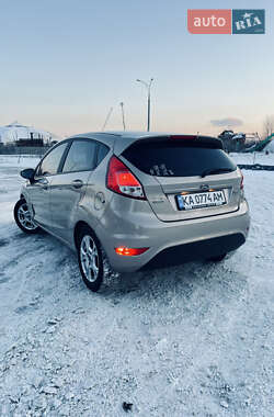 Хэтчбек Ford Fiesta 2016 в Киеве