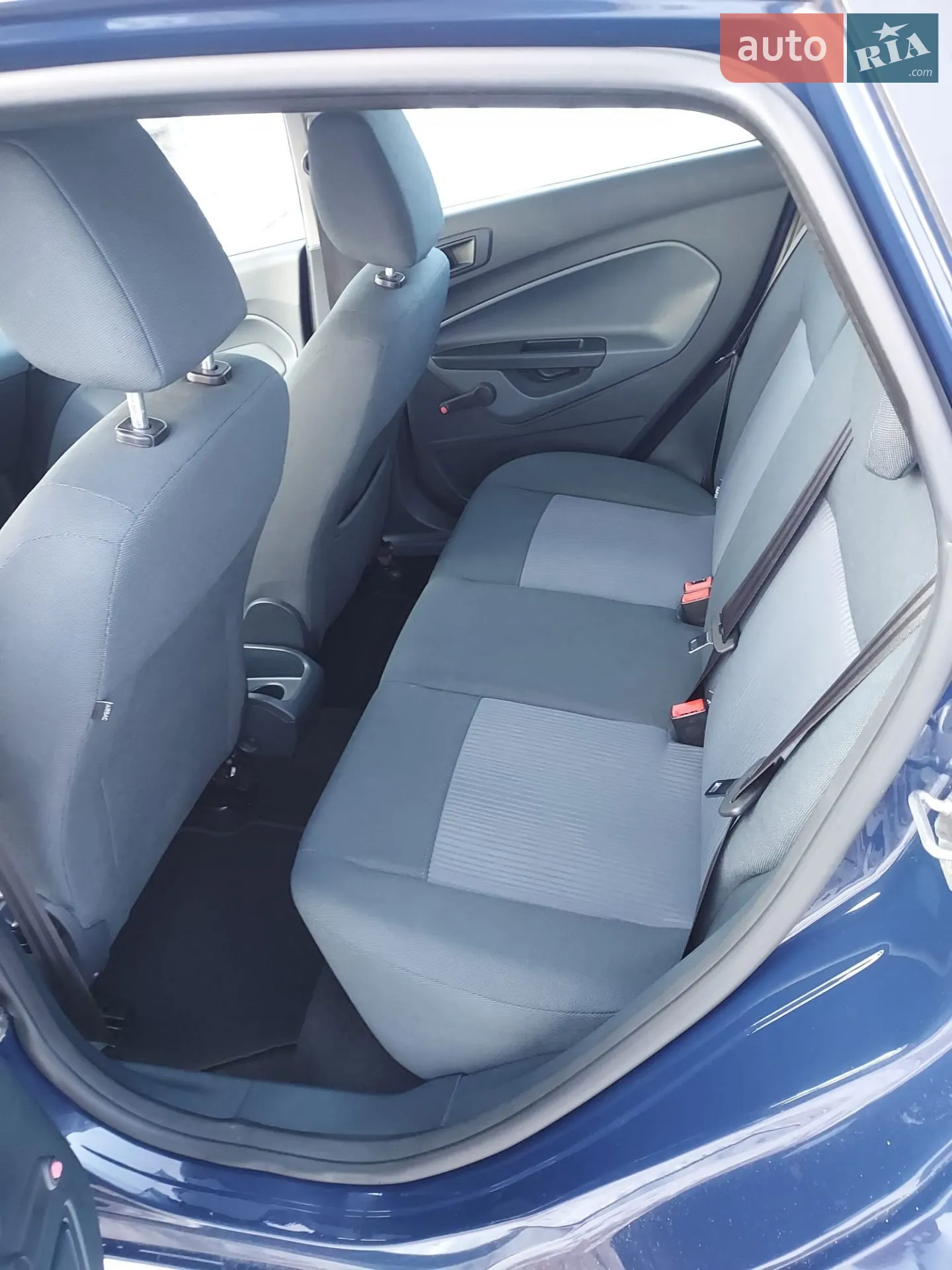 2010 Ford Fiesta - мініатюра 9