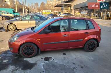 Хэтчбек Ford Fiesta 2006 в 