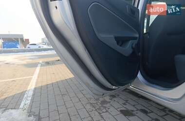 Хэтчбек Ford Fiesta 2010 в 
