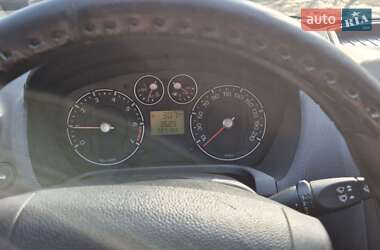 Хэтчбек Ford Fiesta 2007 в 