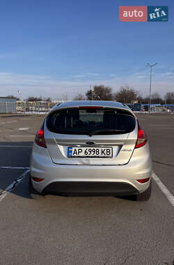 Хэтчбек Ford Fiesta 2011 в Ивано-Франковске