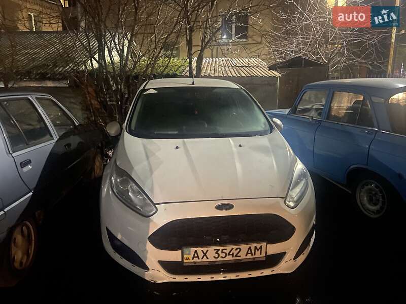 Хэтчбек Ford Fiesta 2013 в Ужгороде