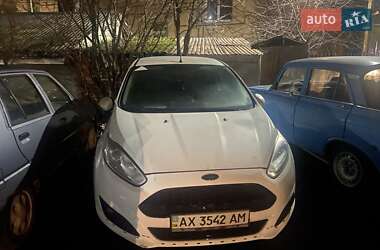 Хэтчбек Ford Fiesta 2013 в 
