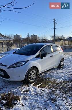 Хэтчбек Ford Fiesta 2012 в 