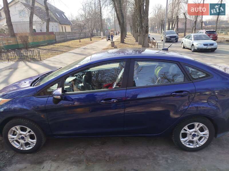 Седан Ford Fiesta 2016 в Фастове