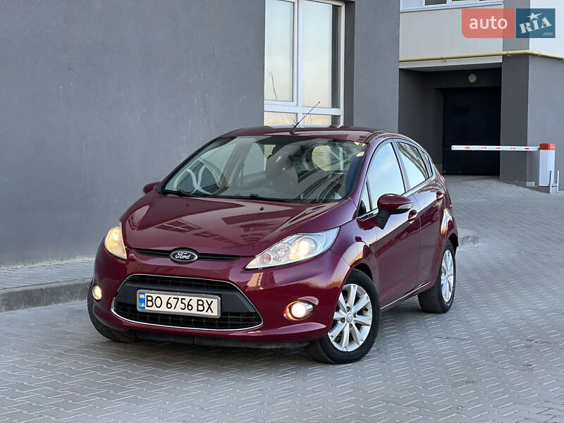 Хетчбек Ford Fiesta 2012 в Тернополі