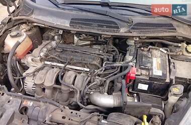 Седан Ford Fiesta 2014 в 