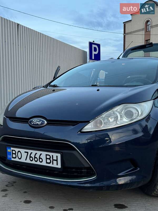 Хэтчбек Ford Fiesta 2011 в Тернополе