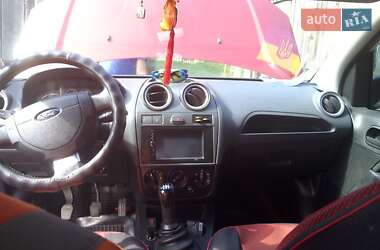 Хэтчбек Ford Fiesta 2008 в 