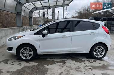 Хэтчбек Ford Fiesta 2019 в 