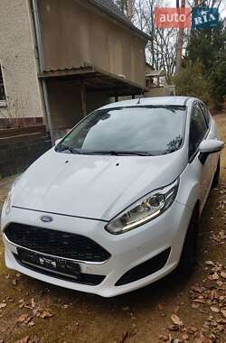 Хэтчбек Ford Fiesta 2017 в 