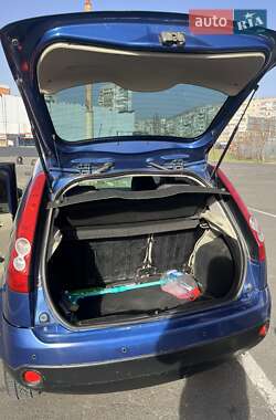 Хэтчбек Ford Fiesta 2006 в 