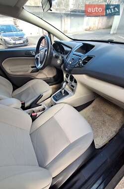 Седан Ford Fiesta 2014 в 