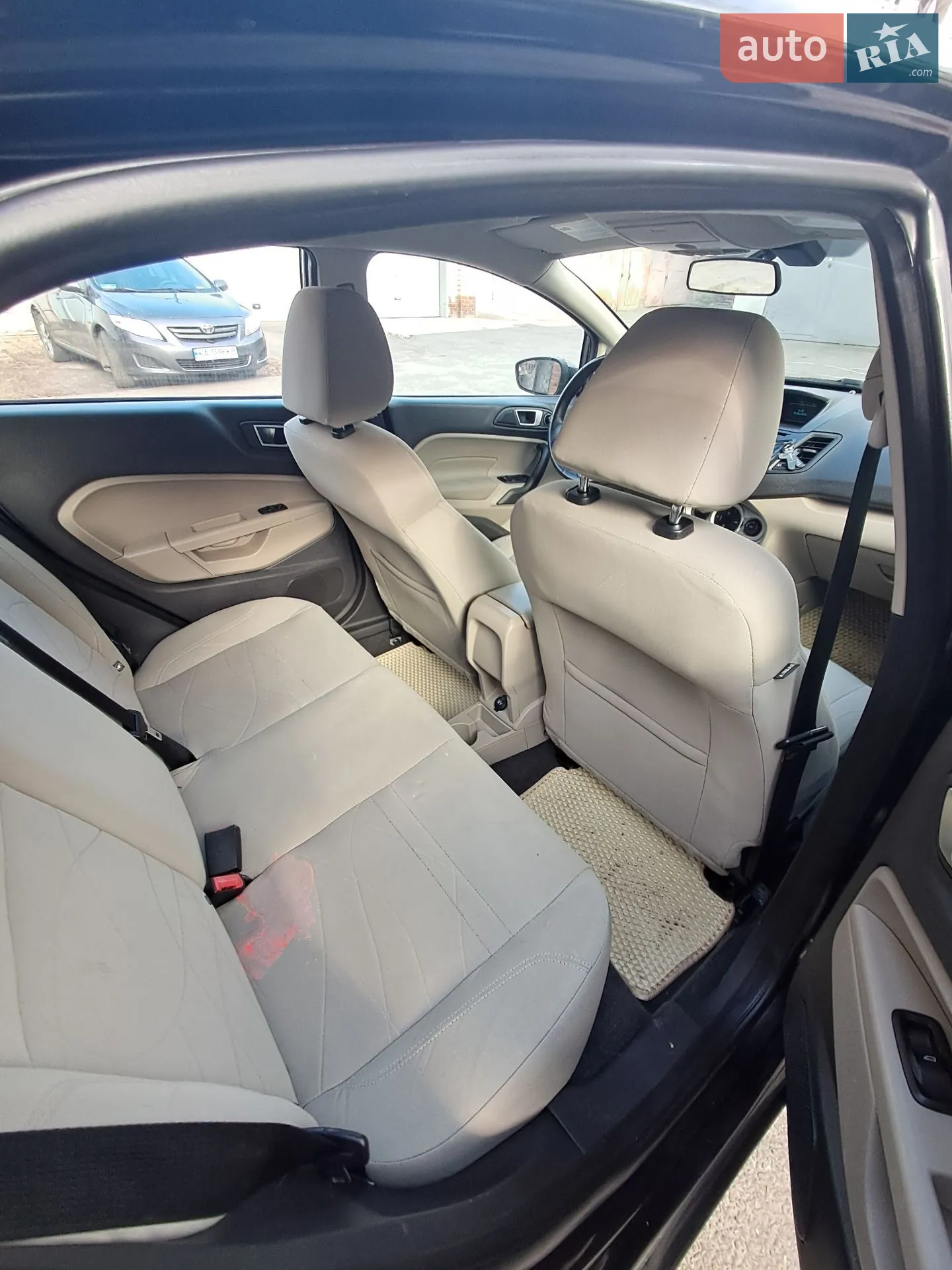 2014 Ford Fiesta - мініатюра 8