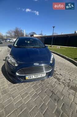 Хэтчбек Ford Fiesta 2014 в 