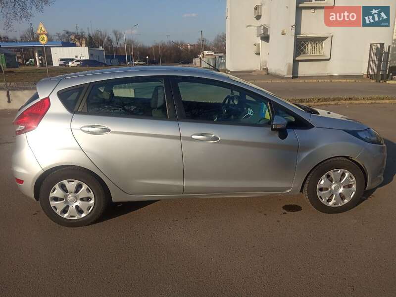 Хетчбек Ford Fiesta 2011 в Львові фото 3 Хетчбек Ford Fiesta 2011 в Львові
