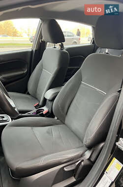 Седан Ford Fiesta 2014 в 