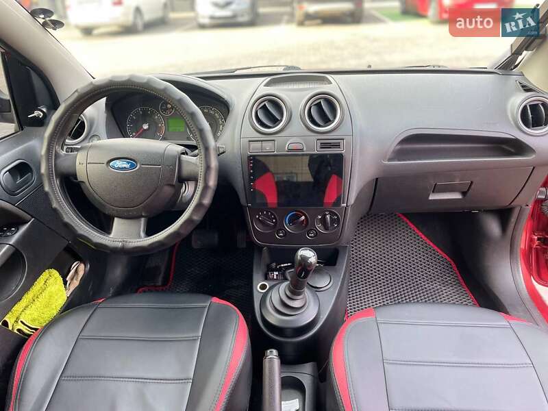 Хетчбек Ford Fiesta 2007 в Кривому Розі