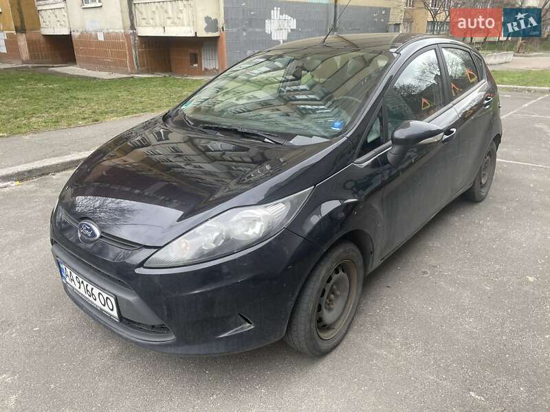 Хэтчбек Ford Fiesta 2012 в Киеве