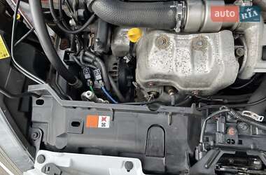 Хэтчбек Ford Fiesta 2011 в 