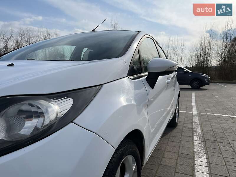 Хетчбек Ford Fiesta 2011 в Львові