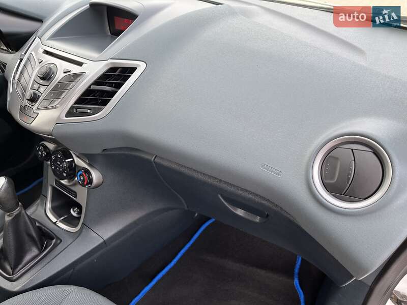 Хетчбек Ford Fiesta 2011 в Львові