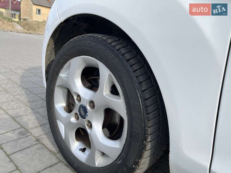 Хетчбек Ford Fiesta 2011 в Львові