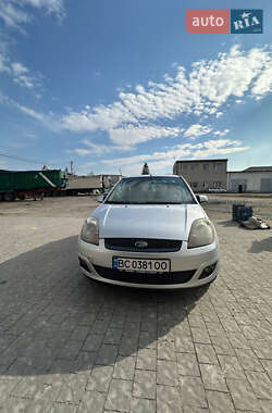 Хэтчбек Ford Fiesta 2006 в 