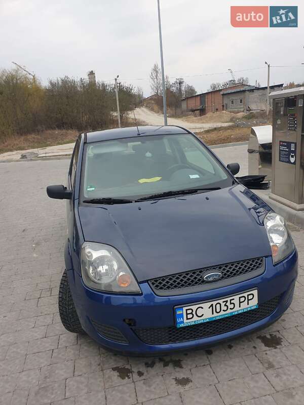 Хэтчбек Ford Fiesta 2008 в 