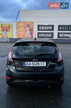 Хэтчбек Ford Fiesta 2014 в 
