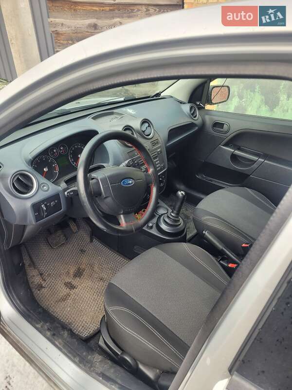 Хетчбек Ford Fiesta 2008 в Бучі