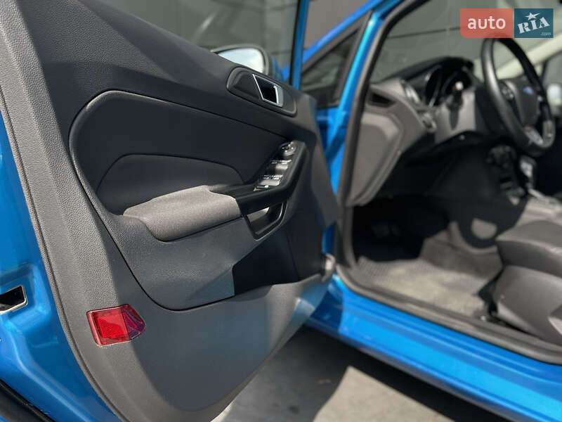 Хетчбек Ford Fiesta 2016 в Одесі