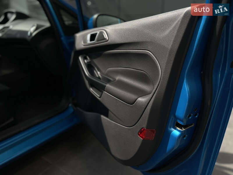 Хетчбек Ford Fiesta 2016 в Одесі