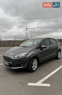 Хэтчбек Ford Fiesta 2019 в 