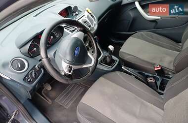 Хэтчбек Ford Fiesta 2011 в 