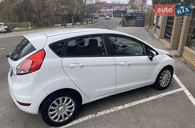 Хэтчбек Ford Fiesta 2014 в 