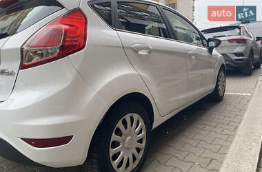 Хэтчбек Ford Fiesta 2014 в 
