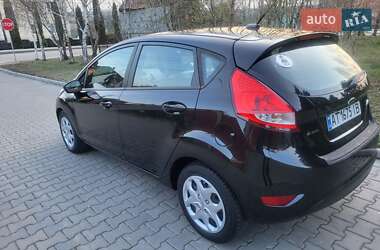 Хэтчбек Ford Fiesta 2013 в 