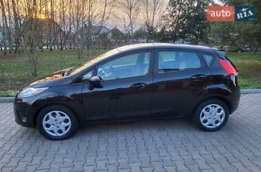 Хэтчбек Ford Fiesta 2013 в 