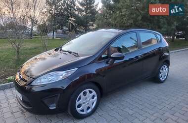 Хэтчбек Ford Fiesta 2013 в 