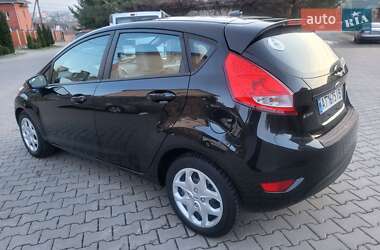 Хэтчбек Ford Fiesta 2013 в 