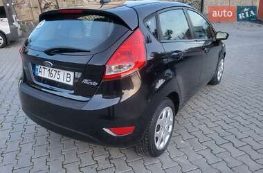 Хэтчбек Ford Fiesta 2013 в 