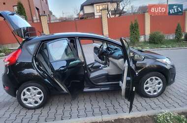 Хэтчбек Ford Fiesta 2013 в 