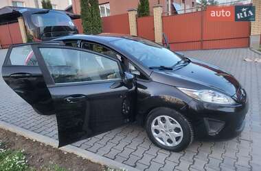 Хэтчбек Ford Fiesta 2013 в 